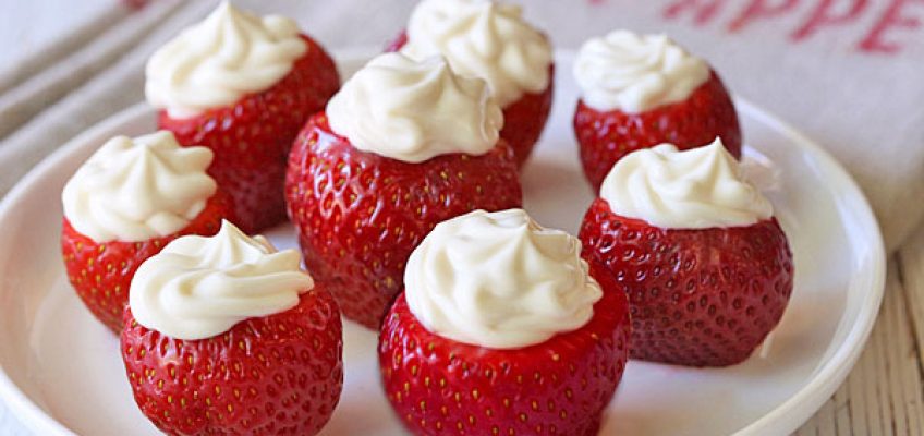 Cheesecake-Stuffed Strawberries