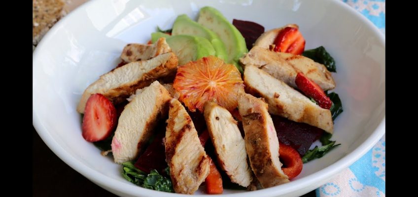 CLEAN EATING RECIPE – SALAD ỨC GÀ ÁP CHẢO VỊ SẢ THƠM NGON