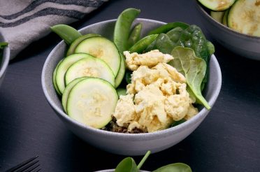 Egg White Quinoa Bowl With Veggies