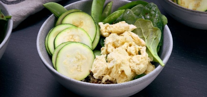 Egg White Quinoa Bowl With Veggies
