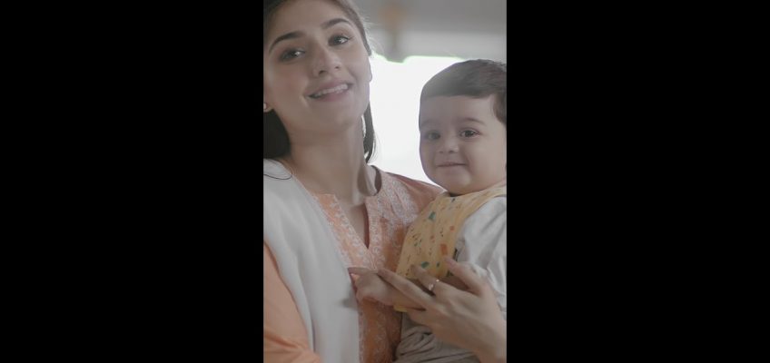 Choose NESTLÉ CERELAC for your baby's right nutrition!  (From 6 months onwards)