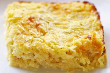 Cheesy Spaghetti Squash Casserole | Healthy Recipes Blog